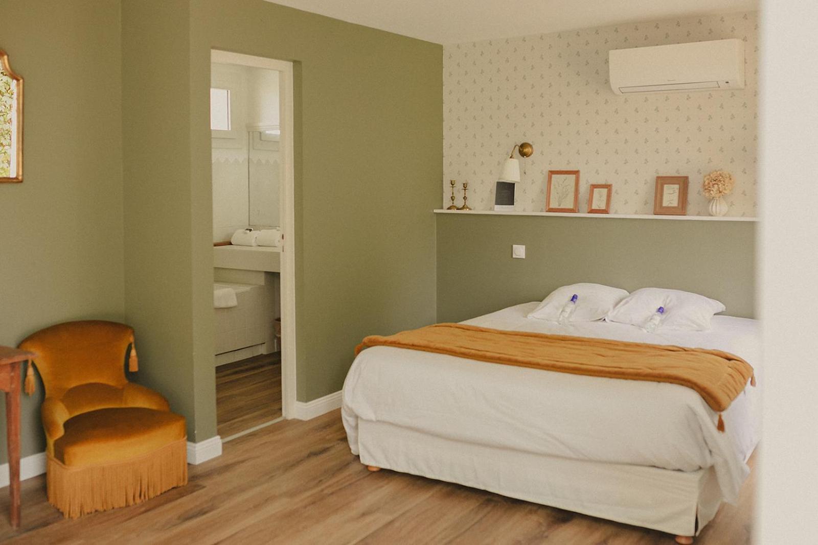 Bed and Breakfast Domaine De Bassibe Segos Екстер'єр фото