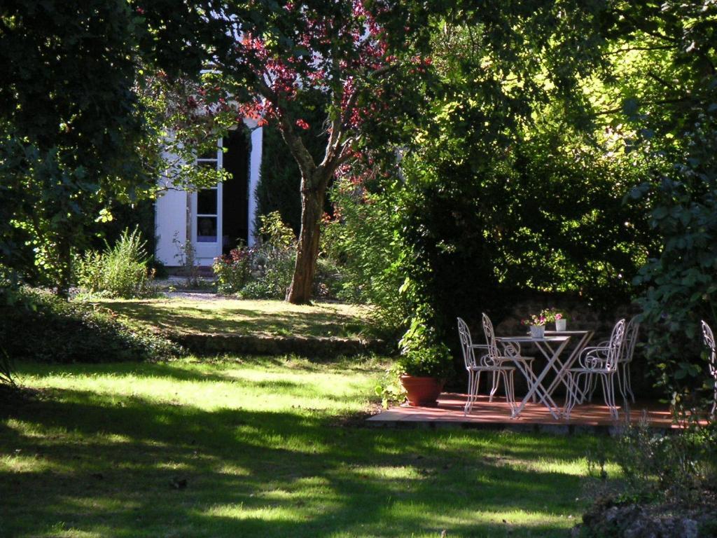 Bed and Breakfast Domaine De Bassibe Segos Екстер'єр фото