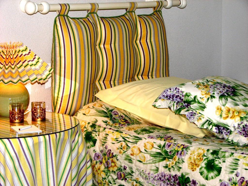 Bed and Breakfast Domaine De Bassibe Segos Екстер'єр фото