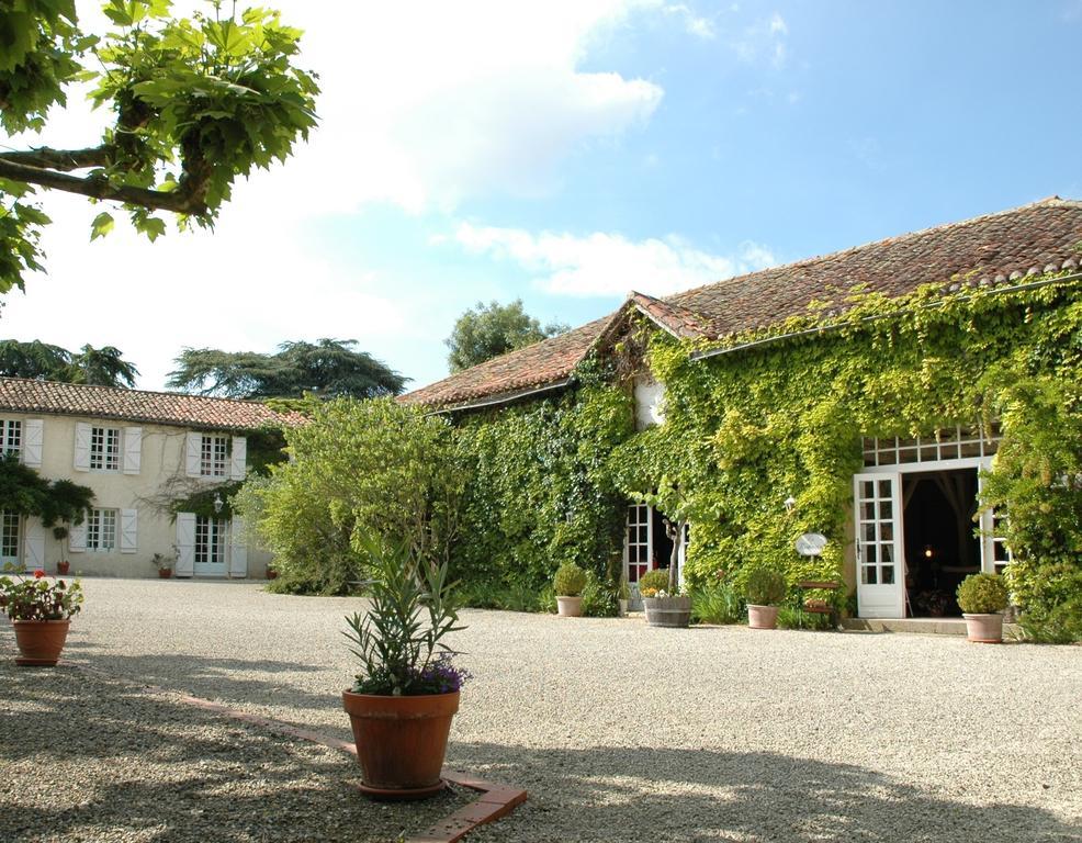 Bed and Breakfast Domaine De Bassibe Segos Екстер'єр фото